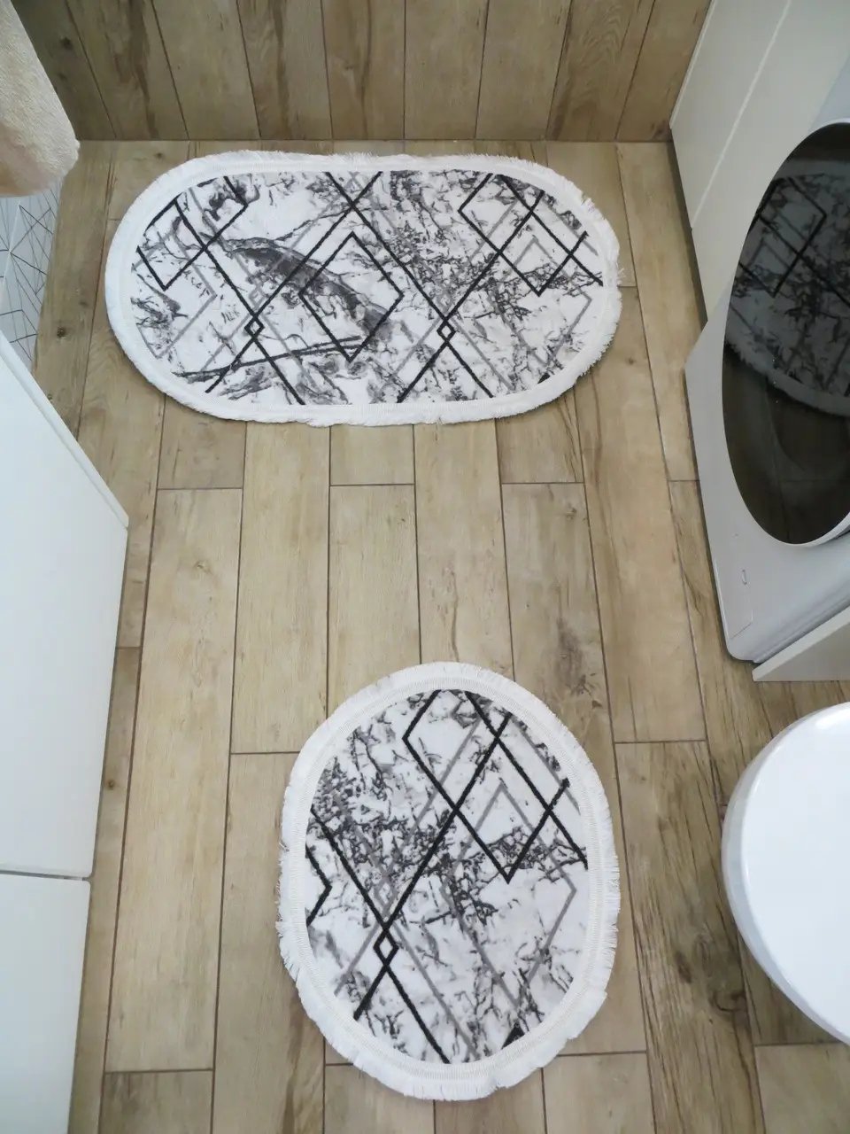 ФОТО КАРТИНКИ ЗОБРАЖЕННЯ Набір килимків для ванної кімнати, 2 шт, CARPET ONE Туреччина K107 white РОЗДРІБ ОПТ ГУРТ ГУРТОМ ОПТОМ! З ЄВРОПИ! ЯКІСТЬ! Купити Львів Характеристики Ціна Оплата Доставка "БОГОДАР" ІНТЕРНЕТ-МАГАЗИН Огляд Рейтинг Порівняння Як вибрати Якісний