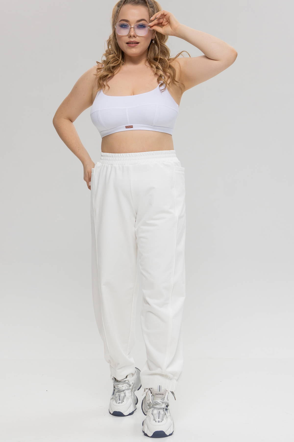 ФОТО КАРТИНКИ ЗОБРАЖЕННЯ Костюм Baggy TOTALFIT A10+E16-LD11-S S Білий РОЗДРІБ ОПТ ГУРТ ГУРТОМ ОПТОМ! З ЄВРОПИ! ЯКІСТЬ! Купити Львів Характеристики Ціна Оплата Доставка "БОГОДАР" ІНТЕРНЕТ-МАГАЗИН Огляд Рейтинг Порівняння Як вибрати Якісний