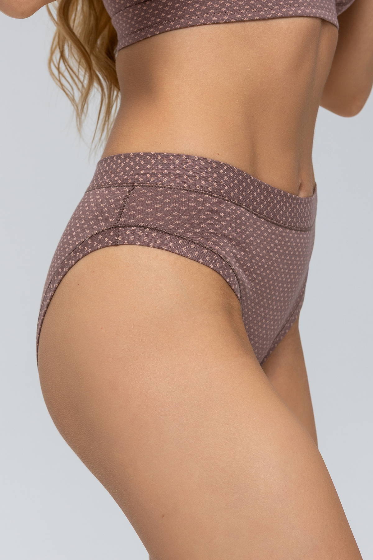 ФОТО КАРТИНКИ ЗОБРАЖЕННЯ Бавовняні сліпи з високою посадкою LUNELLE TOTALFIT TR9-KHLP166-2XL 2XL Коричневий РОЗДРІБ ОПТ ГУРТ ГУРТОМ ОПТОМ! З ЄВРОПИ! ЯКІСТЬ! Купити Львів Характеристики Ціна Оплата Доставка "БОГОДАР" ІНТЕРНЕТ-МАГАЗИН Огляд Рейтинг Порівняння Як вибрати Якісний