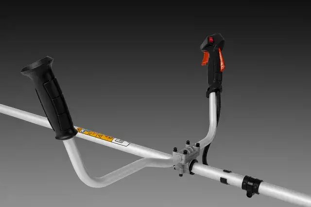 ФОТО КАРТИНКИ ЗОБРАЖЕННЯ Бензинова мотокоса (бензокоса) для трави Husqvarna 321R : 0.75 кВт, об'єм циліндра 25,4 cm³,  об.х.х 3000 об/хв РОЗДРІБ ОПТ ГУРТ ГУРТОМ ОПТОМ! З ЄВРОПИ! ЯКІСТЬ! Купити Львів Характеристики Ціна Оплата Доставка "БОГОДАР" ІНТЕРНЕТ-МАГАЗИН Огляд Рейтинг Порівняння Як вибрати Якісний
