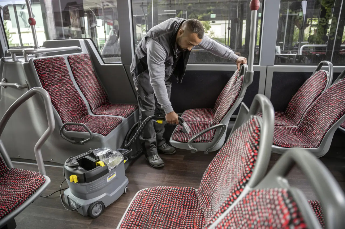 ФОТО КАРТИНКИ ЗОБРАЖЕННЯ Професійний миючий пилосос  KARCHER Puzzi 8/1 : 1200 Вт (1.100-240.0) РОЗДРІБ ОПТ ГУРТ ГУРТОМ ОПТОМ! З ЄВРОПИ! ЯКІСТЬ! Купити Львів Характеристики Ціна Оплата Доставка "БОГОДАР" ІНТЕРНЕТ-МАГАЗИН Огляд Рейтинг Порівняння Як вибрати Якісний