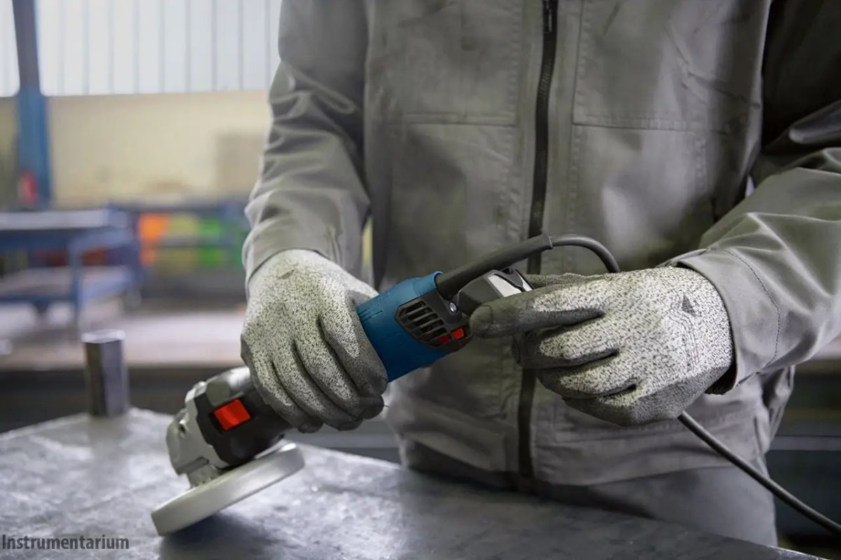 ФОТО КАРТИНКИ ЗОБРАЖЕННЯ Професійна болгарка BOSCH  GWS 17-125 S : 1700 Вт, диск 125мм, з регулюванням обертів РОЗДРІБ ОПТ ГУРТ ГУРТОМ ОПТОМ! З ЄВРОПИ! ЯКІСТЬ! Купити Львів Характеристики Ціна Оплата Доставка "БОГОДАР" ІНТЕРНЕТ-МАГАЗИН Огляд Рейтинг Порівняння Як вибрати Якісний