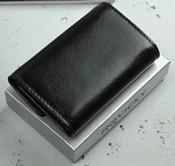 ФОТО КАРТИНКИ ЗОБРАЖЕННЯ Шкіряна ключниця ROVICKY чорний CPR-044-BAR РОЗДРІБ ОПТ ГУРТ ГУРТОМ ОПТОМ! З ЄВРОПИ! ЯКІСТЬ! Купити Львів Характеристики Ціна Оплата Доставка "БОГОДАР" ІНТЕРНЕТ-МАГАЗИН Огляд Рейтинг Порівняння Як вибрати Якісний