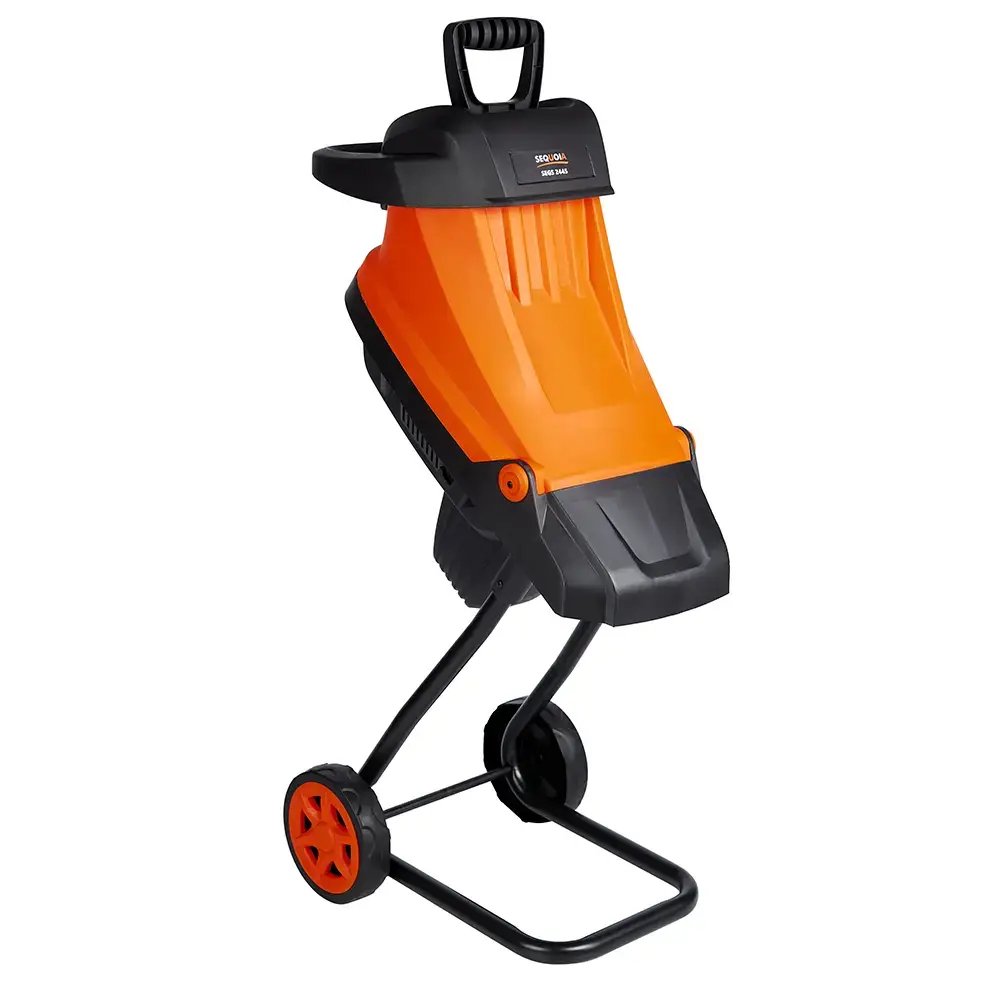 ФОТО КАРТИНКИ ЗОБРАЖЕННЯ Якісний електричний подрібнювач гілок SEQUOIA SEGS2445 : 2400 Вт, 4800 об/хв, діаметр гілки 45 мм, ніж, збірник 50 л РОЗДРІБ ОПТ ГУРТ ГУРТОМ ОПТОМ! З ЄВРОПИ! ЯКІСТЬ! Купити Львів Характеристики Ціна Оплата Доставка "БОГОДАР" ІНТЕРНЕТ-МАГАЗИН Огляд Рейтинг Порівняння Як вибрати Якісний
