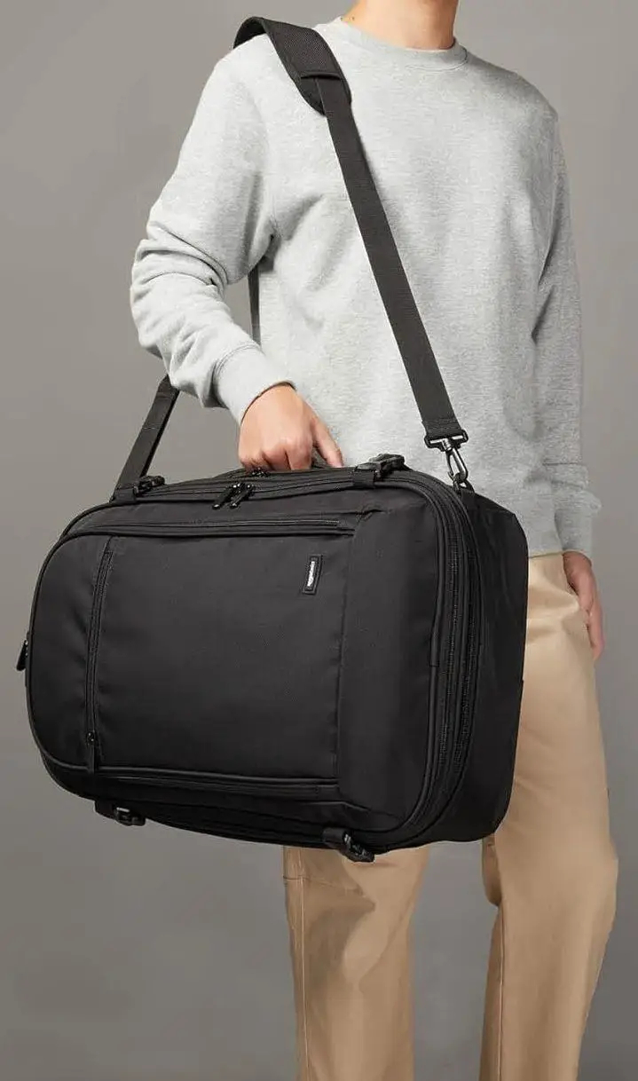 ФОТО КАРТИНКИ ЗОБРАЖЕННЯ Великий дорожній рюкзак - сумка бізнес класу для ноутбуків 17,3 Amazon Basics ZH1603233R1 РОЗДРІБ ОПТ ГУРТ ГУРТОМ ОПТОМ! З ЄВРОПИ! ЯКІСТЬ! Купити Львів Характеристики Ціна Оплата Доставка "БОГОДАР" ІНТЕРНЕТ-МАГАЗИН Огляд Рейтинг Порівняння Як вибрати Якісний