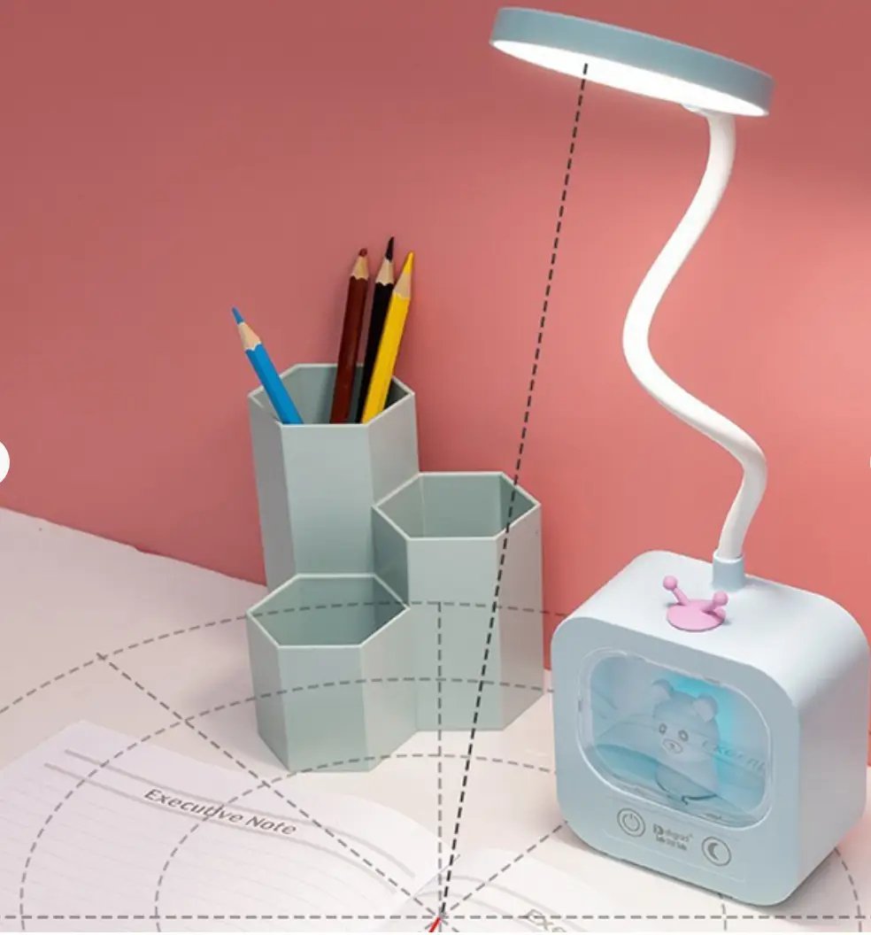 ФОТО КАРТИНКИ ЗОБРАЖЕННЯ Настільна лампа акумуляторна PL-D322L (1943) РОЗДРІБ ОПТ ГУРТ ГУРТОМ ОПТОМ! З ЄВРОПИ! ЯКІСТЬ! Купити Львів Характеристики Ціна Оплата Доставка "БОГОДАР" ІНТЕРНЕТ-МАГАЗИН Огляд Рейтинг Порівняння Як вибрати Якісний