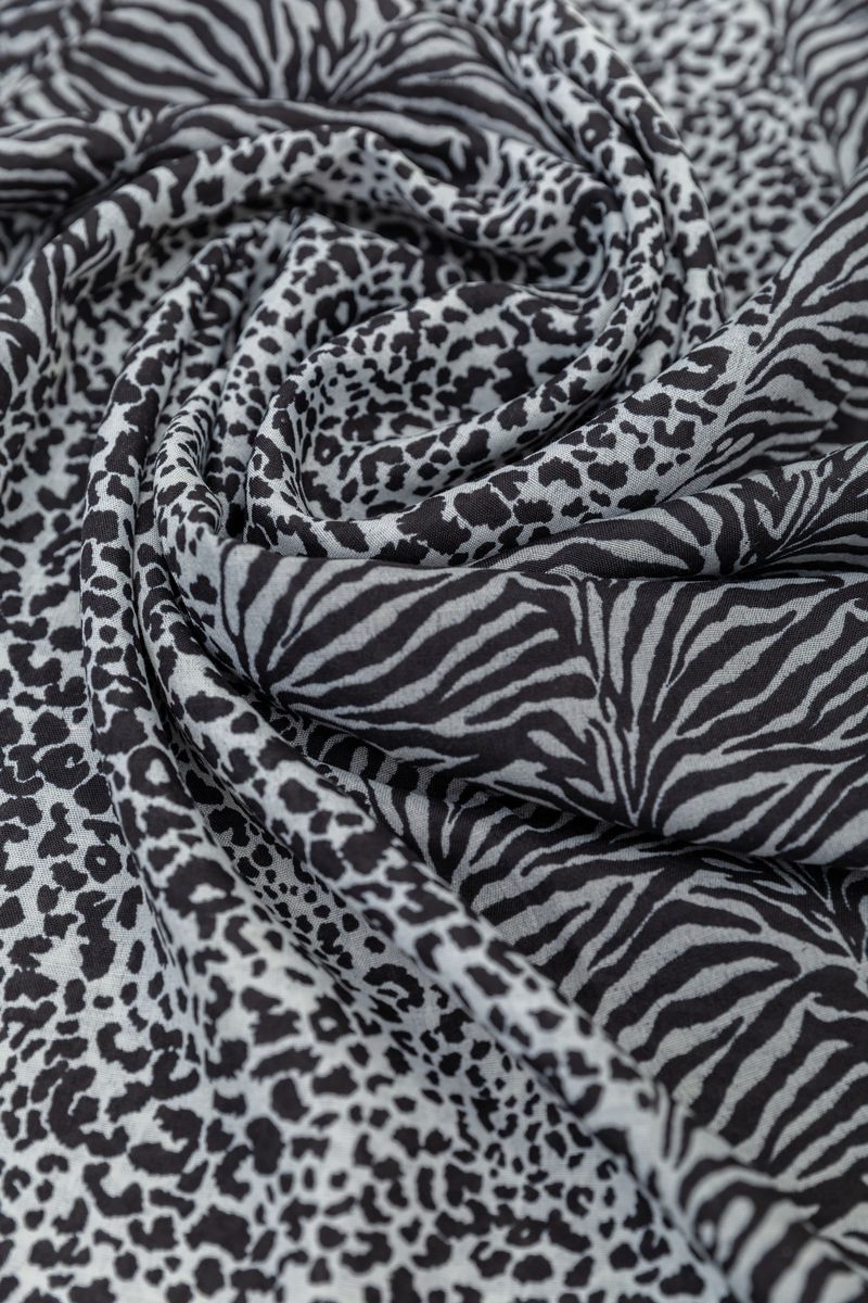 ФОТО КАРТИНКИ ЗОБРАЖЕННЯ Шарф жіночий з принтом AGER 244R011-1 one size Сіро-чорний РОЗДРІБ ОПТ ГУРТ ГУРТОМ ОПТОМ! З ЄВРОПИ! ЯКІСТЬ! Купити Львів Характеристики Ціна Оплата Доставка "БОГОДАР" ІНТЕРНЕТ-МАГАЗИН Огляд Рейтинг Порівняння Як вибрати Якісний