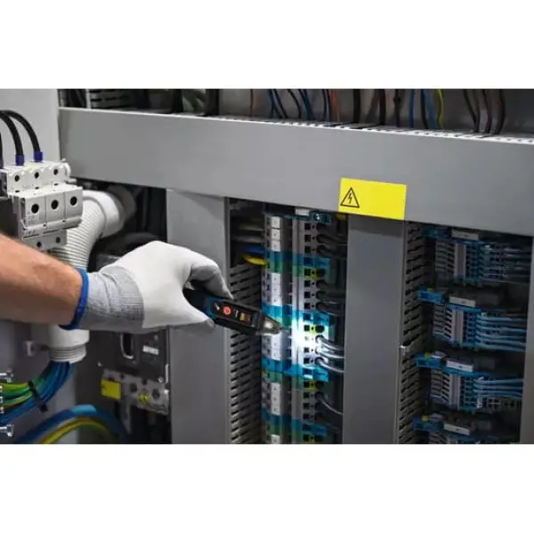 ФОТО КАРТИНКИ ЗОБРАЖЕННЯ Безконтактний тестер напруги BOSCH PROFESSIONAL GVD 1000-17 (0601077000) РОЗДРІБ ОПТ ГУРТ ГУРТОМ ОПТОМ! З ЄВРОПИ! ЯКІСТЬ! Купити Львів Характеристики Ціна Оплата Доставка "БОГОДАР" ІНТЕРНЕТ-МАГАЗИН Огляд Рейтинг Порівняння Як вибрати Якісний