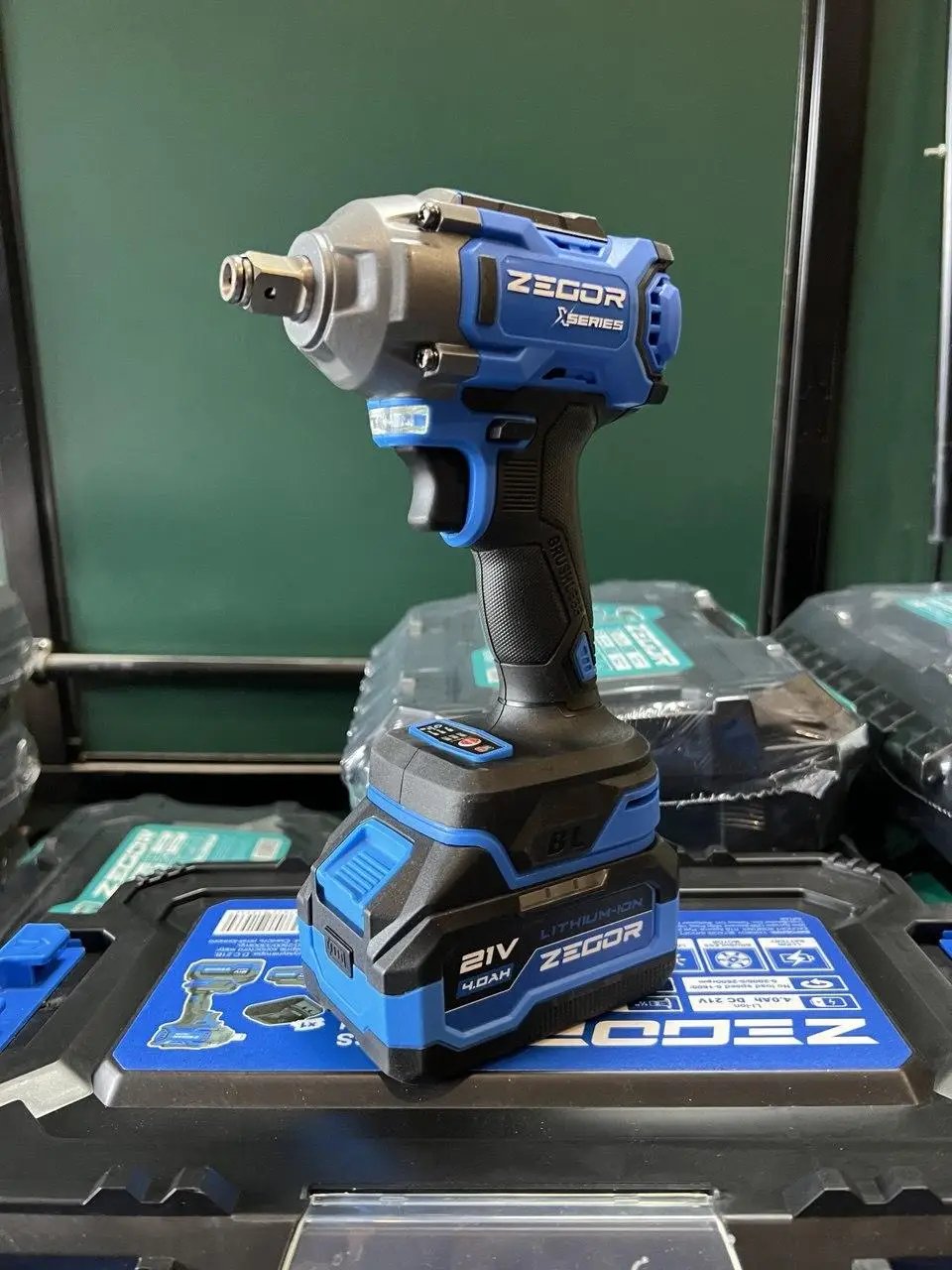 ФОТО КАРТИНКИ ЗОБРАЖЕННЯ Гайковерт акумуляторний безщітковий ZEGOR SDAX-21BL-500 (акум 21V 4Ah 2шт і зарядка) РОЗДРІБ ОПТ ГУРТ ГУРТОМ ОПТОМ! З ЄВРОПИ! ЯКІСТЬ! Купити Львів Характеристики Ціна Оплата Доставка "БОГОДАР" ІНТЕРНЕТ-МАГАЗИН Огляд Рейтинг Порівняння Як вибрати Якісний