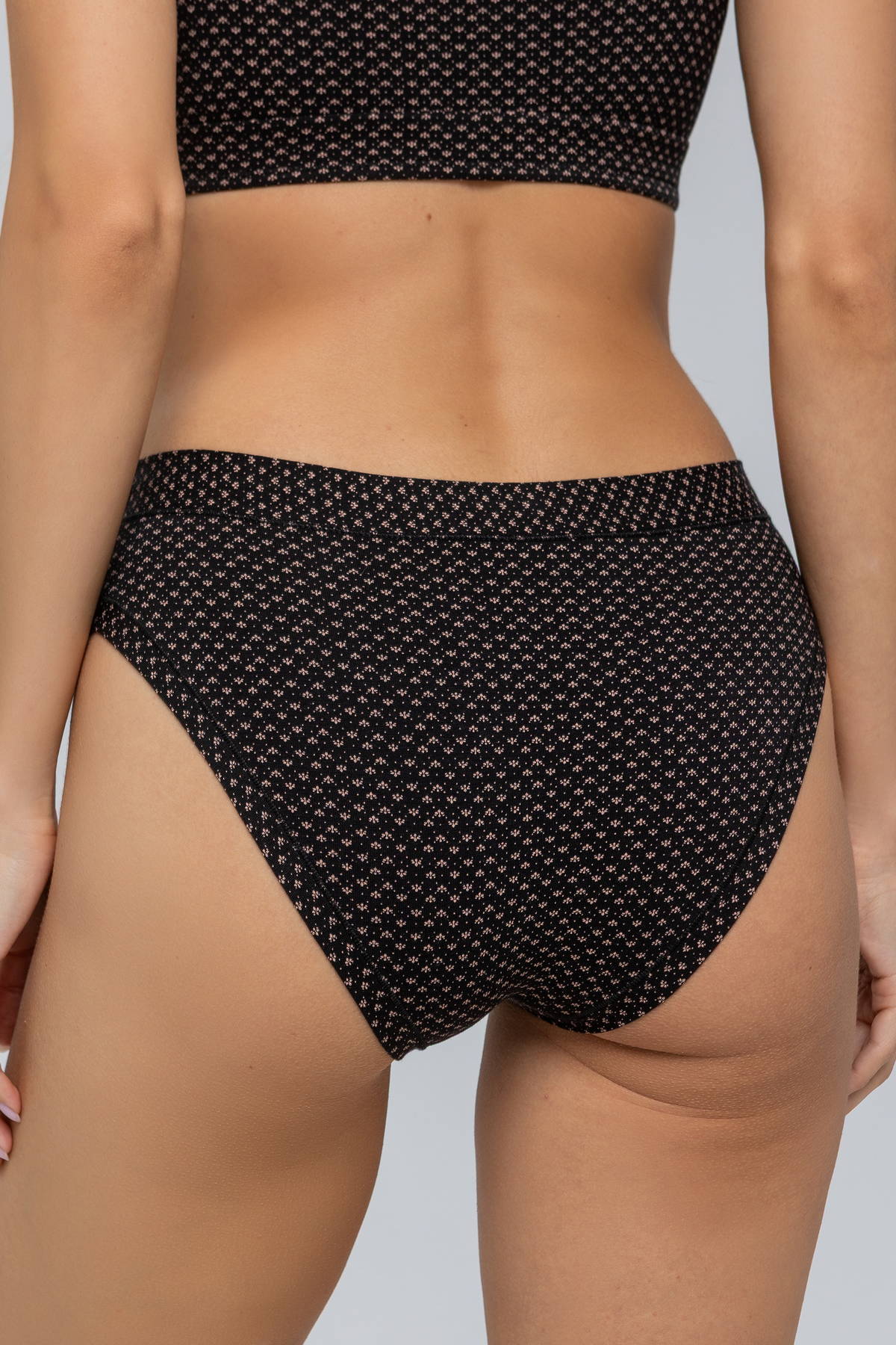 ФОТО КАРТИНКИ ЗОБРАЖЕННЯ Бавовняні сліпи з високою посадкою LUNELLE TOTALFIT TR9-KHLP165-2XL 2XL Чорний РОЗДРІБ ОПТ ГУРТ ГУРТОМ ОПТОМ! З ЄВРОПИ! ЯКІСТЬ! Купити Львів Характеристики Ціна Оплата Доставка "БОГОДАР" ІНТЕРНЕТ-МАГАЗИН Огляд Рейтинг Порівняння Як вибрати Якісний