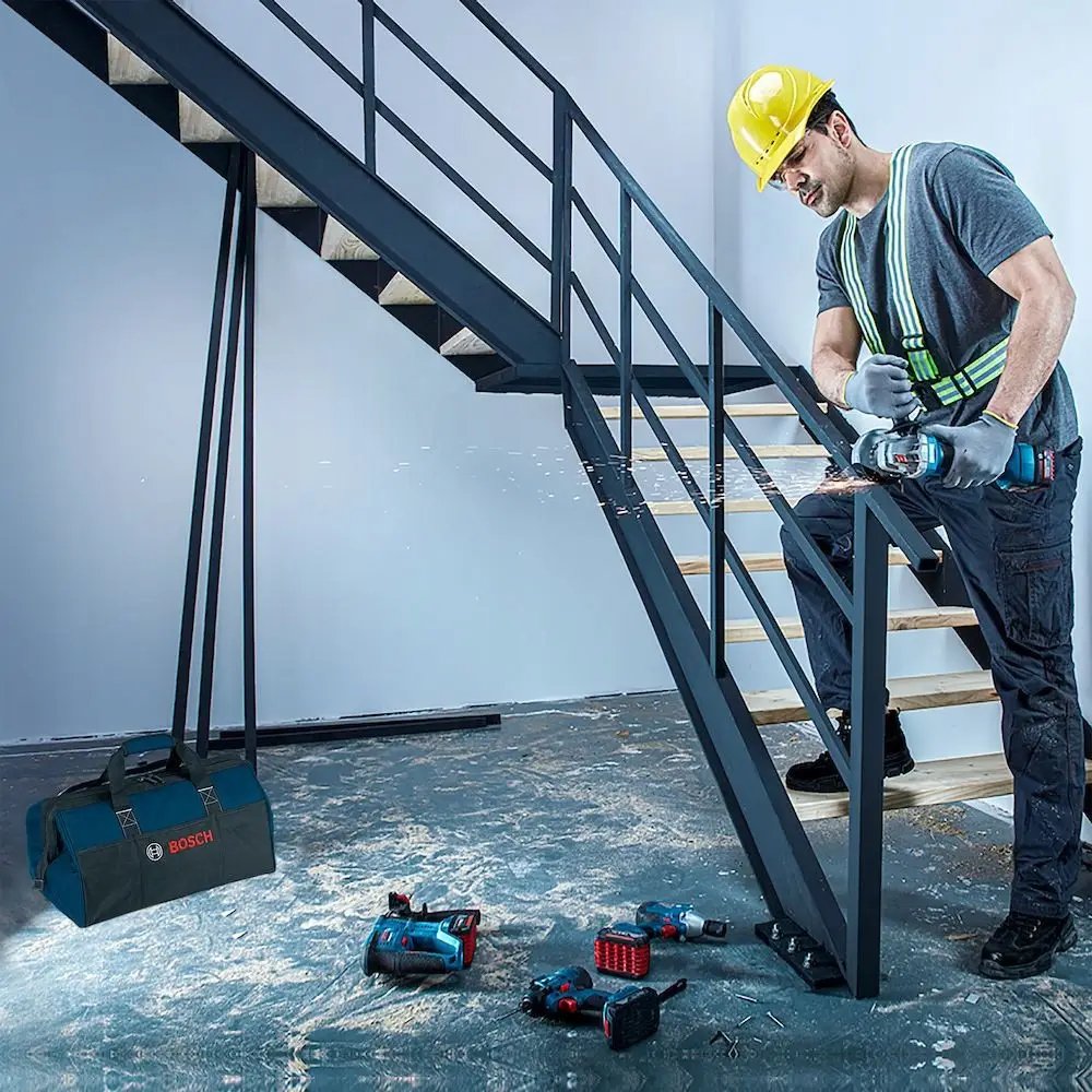 ФОТО КАРТИНКИ ЗОБРАЖЕННЯ Сумка для інструментів BOSCH синя з чорним 1619BZ0100 РОЗДРІБ ОПТ ГУРТ ГУРТОМ ОПТОМ! З ЄВРОПИ! ЯКІСТЬ! Купити Львів Характеристики Ціна Оплата Доставка "БОГОДАР" ІНТЕРНЕТ-МАГАЗИН Огляд Рейтинг Порівняння Як вибрати Якісний