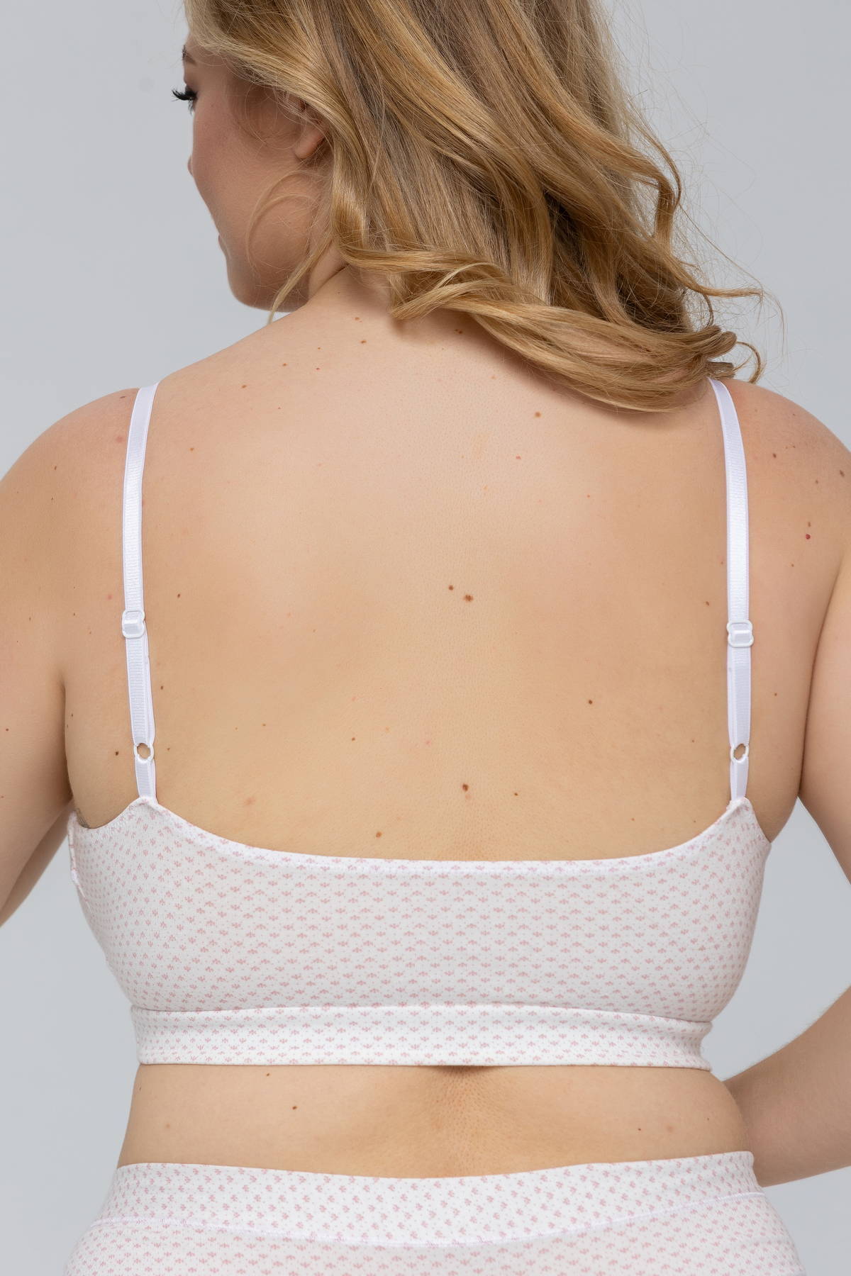 ФОТО КАРТИНКИ ЗОБРАЖЕННЯ Бавовняний бралет без кісточок LUNELLE TOTALFIT T53-KHLP164-2XL 2XL Білий РОЗДРІБ ОПТ ГУРТ ГУРТОМ ОПТОМ! З ЄВРОПИ! ЯКІСТЬ! Купити Львів Характеристики Ціна Оплата Доставка "БОГОДАР" ІНТЕРНЕТ-МАГАЗИН Огляд Рейтинг Порівняння Як вибрати Якісний