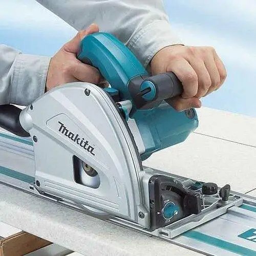 ФОТО КАРТИНКИ ЗОБРАЖЕННЯ Професійна ручна заглибна дискова пила MAKITA SP 6000J : 1300 Вт, 165мм, 55мм глибини погружна в кейсі + лінійка 1.5м РОЗДРІБ ОПТ ГУРТ ГУРТОМ ОПТОМ! З ЄВРОПИ! ЯКІСТЬ! Купити Львів Характеристики Ціна Оплата Доставка "БОГОДАР" ІНТЕРНЕТ-МАГАЗИН Огляд Рейтинг Порівняння Як вибрати Якісний