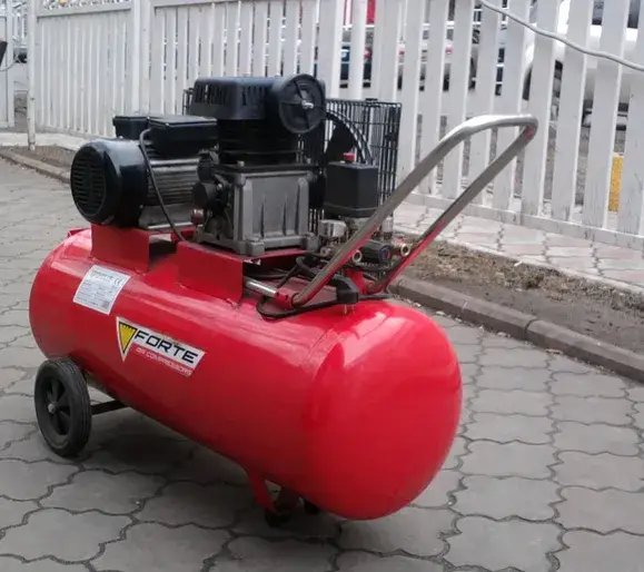 ФОТО КАРТИНКИ ЗОБРАЖЕННЯ Потужний компресор FORTE ZA 65-100 : 2200 Вт, 8 бар, 335 л/хв, 100 л, 940 об/хв, вага 73 кг РОЗДРІБ ОПТ ГУРТ ГУРТОМ ОПТОМ! З ЄВРОПИ! ЯКІСТЬ! Купити Львів Характеристики Ціна Оплата Доставка "БОГОДАР" ІНТЕРНЕТ-МАГАЗИН Огляд Рейтинг Порівняння Як вибрати Якісний