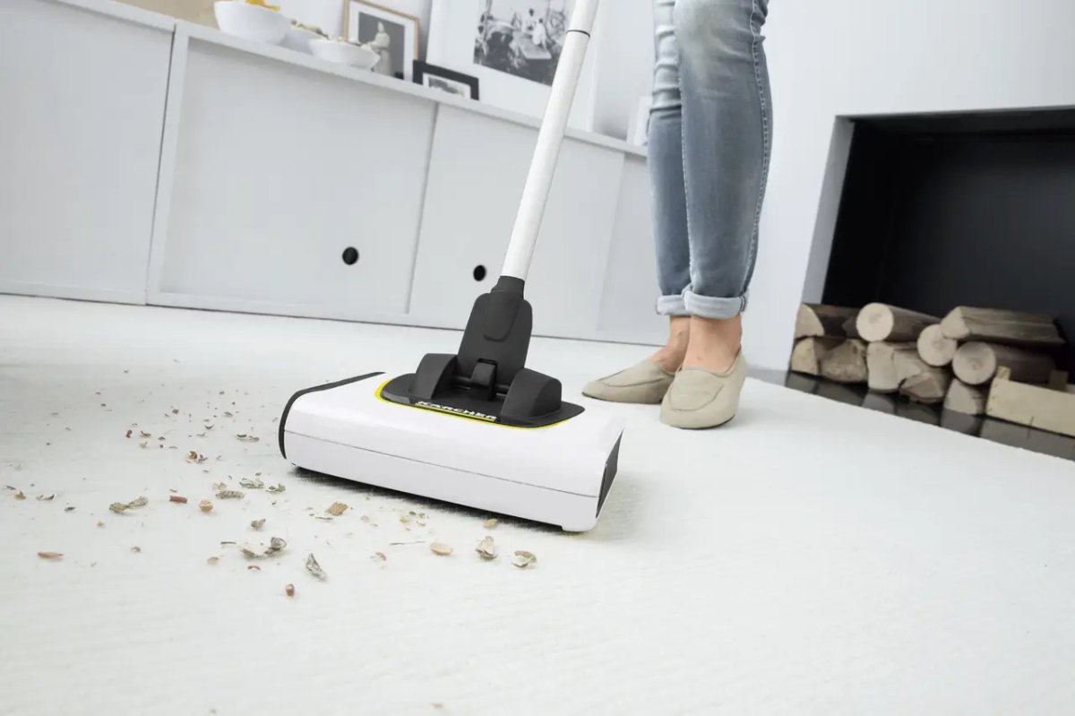 ФОТО КАРТИНКИ ЗОБРАЖЕННЯ Професійний акумуляторний електровіник KARCHER KB 5 : з АКБ 3.6V, ширина щітки 21 см (1.258-050.0) РОЗДРІБ ОПТ ГУРТ ГУРТОМ ОПТОМ! З ЄВРОПИ! ЯКІСТЬ! Купити Львів Характеристики Ціна Оплата Доставка "БОГОДАР" ІНТЕРНЕТ-МАГАЗИН Огляд Рейтинг Порівняння Як вибрати Якісний