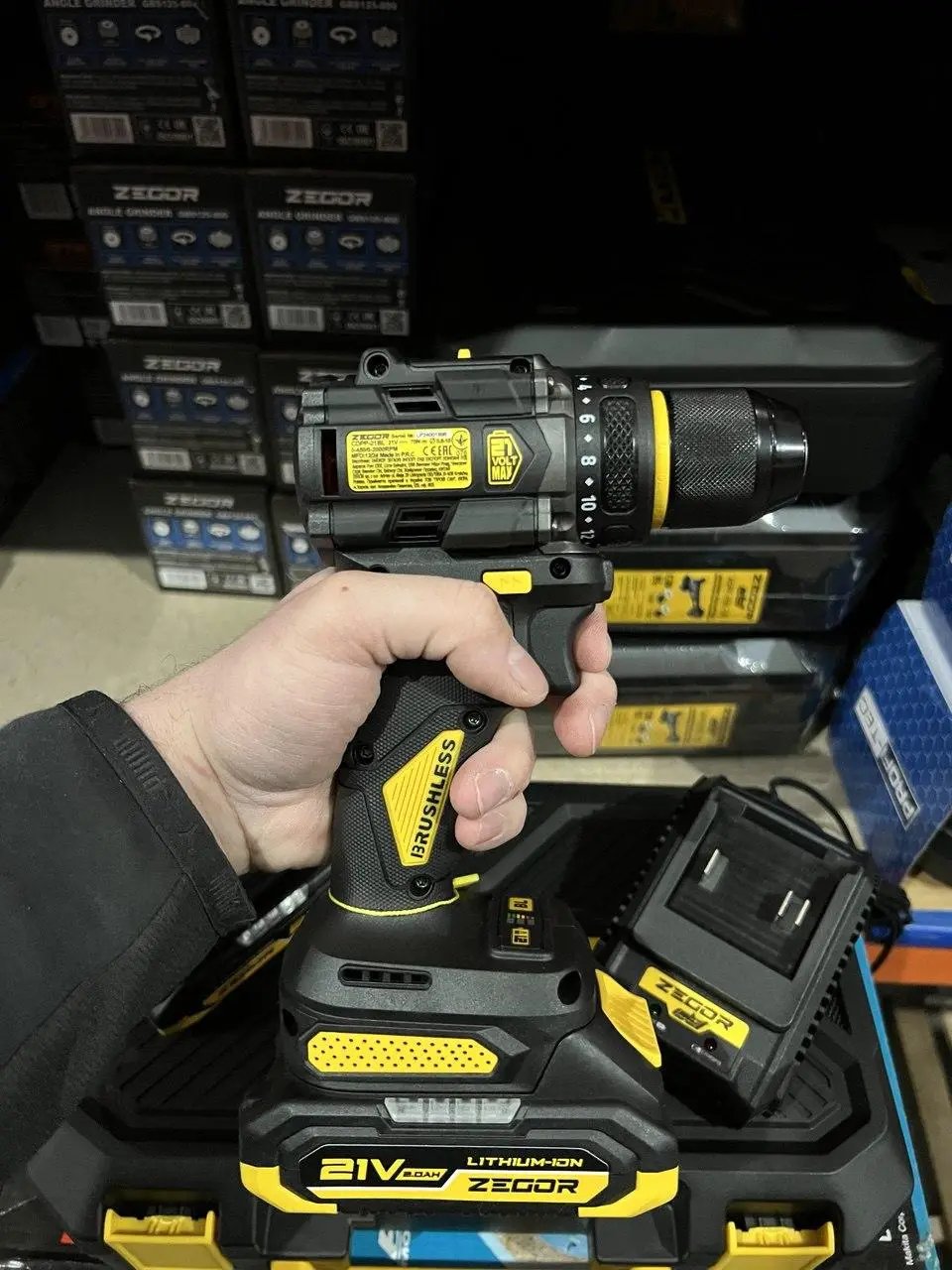 ФОТО КАРТИНКИ ЗОБРАЖЕННЯ Акумуляторний шуруповерт ZEGOR CDPP-21BL (акум 21V 2.0Ah 2шт і зарядка) РОЗДРІБ ОПТ ГУРТ ГУРТОМ ОПТОМ! З ЄВРОПИ! ЯКІСТЬ! Купити Львів Характеристики Ціна Оплата Доставка "БОГОДАР" ІНТЕРНЕТ-МАГАЗИН Огляд Рейтинг Порівняння Як вибрати Якісний