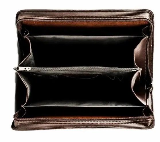 ФОТО КАРТИНКИ ЗОБРАЖЕННЯ Ділова папка Амо із штучної шкіри коричнева SSBW03 brown РОЗДРІБ ОПТ ГУРТ ГУРТОМ ОПТОМ! З ЄВРОПИ! ЯКІСТЬ! Купити Львів Характеристики Ціна Оплата Доставка "БОГОДАР" ІНТЕРНЕТ-МАГАЗИН Огляд Рейтинг Порівняння Як вибрати Якісний