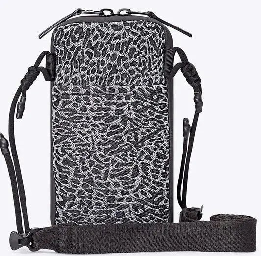 ФОТО КАРТИНКИ ЗОБРАЖЕННЯ Тканинна сумки UCON MATEO BAG BLACK SAFARI сіра 489118568820 black safari РОЗДРІБ ОПТ ГУРТ ГУРТОМ ОПТОМ! З ЄВРОПИ! ЯКІСТЬ! Купити Львів Характеристики Ціна Оплата Доставка "БОГОДАР" ІНТЕРНЕТ-МАГАЗИН Огляд Рейтинг Порівняння Як вибрати Якісний