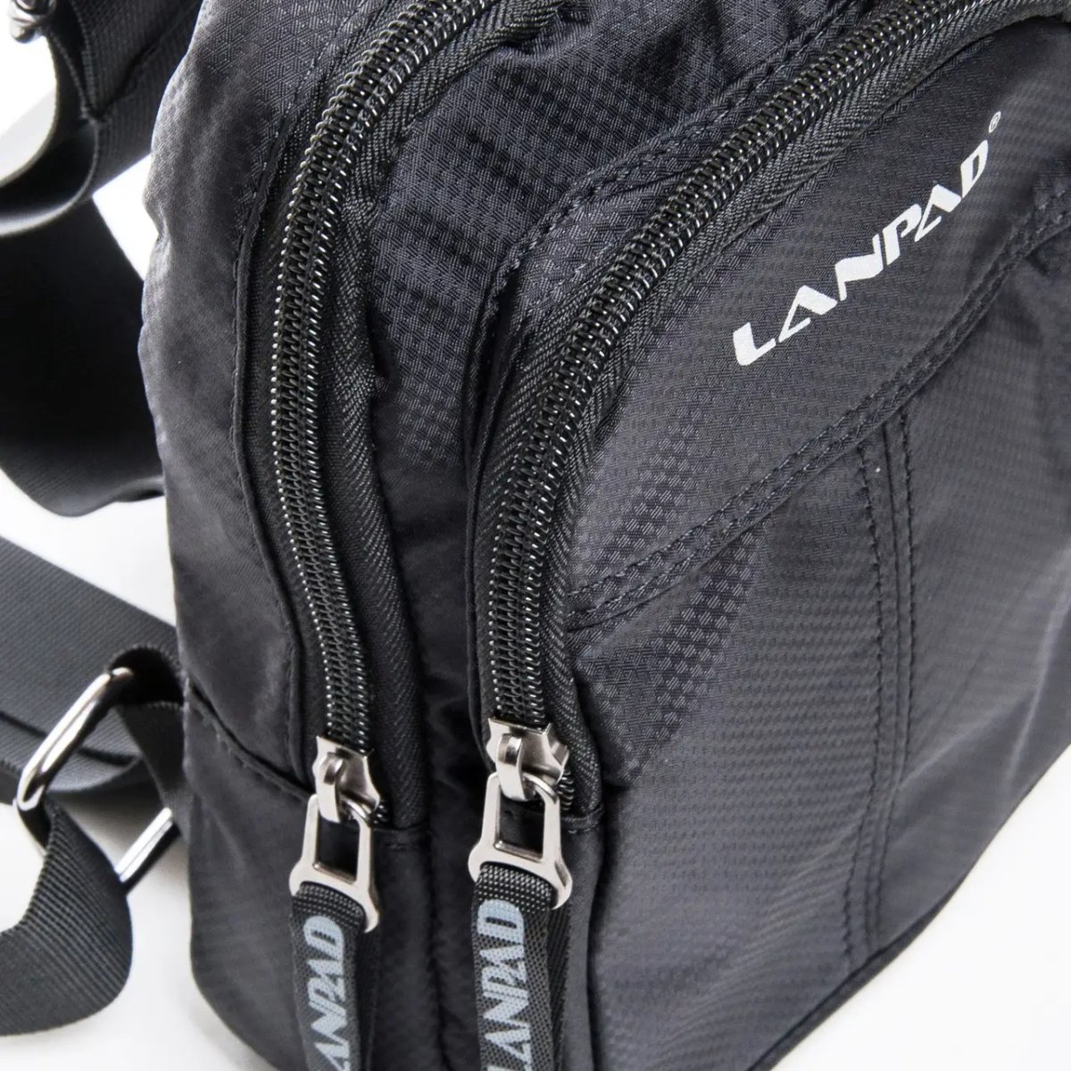 ФОТО КАРТИНКИ ЗОБРАЖЕННЯ Чоловіча сумка LANPAD чорна LAN7662 black РОЗДРІБ ОПТ ГУРТ ГУРТОМ ОПТОМ! З ЄВРОПИ! ЯКІСТЬ! Купити Львів Характеристики Ціна Оплата Доставка "БОГОДАР" ІНТЕРНЕТ-МАГАЗИН Огляд Рейтинг Порівняння Як вибрати Якісний