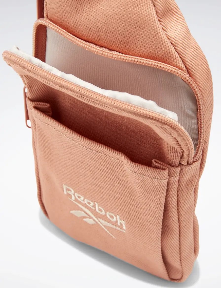 ФОТО КАРТИНКИ ЗОБРАЖЕННЯ Коттонова нагрудна сумка, слінг Reebok Classic Foundation кораловий SHE2434 РОЗДРІБ ОПТ ГУРТ ГУРТОМ ОПТОМ! З ЄВРОПИ! ЯКІСТЬ! Купити Львів Характеристики Ціна Оплата Доставка "БОГОДАР" ІНТЕРНЕТ-МАГАЗИН Огляд Рейтинг Порівняння Як вибрати Якісний