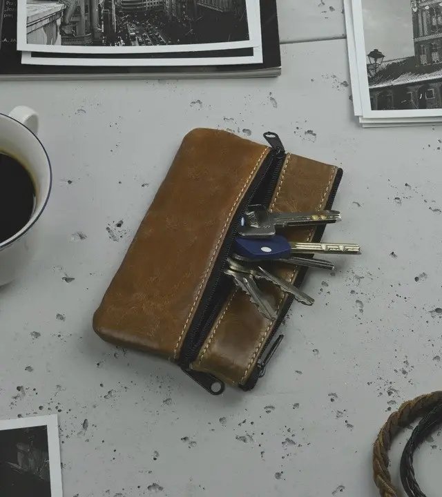 ФОТО КАРТИНКИ ЗОБРАЖЕННЯ Ключниця для ключів LORENTI коричневий KL01GG РОЗДРІБ ОПТ ГУРТ ГУРТОМ ОПТОМ! З ЄВРОПИ! ЯКІСТЬ! Купити Львів Характеристики Ціна Оплата Доставка "БОГОДАР" ІНТЕРНЕТ-МАГАЗИН Огляд Рейтинг Порівняння Як вибрати Якісний