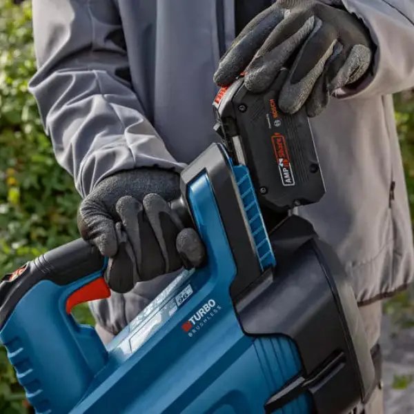 ФОТО КАРТИНКИ ЗОБРАЖЕННЯ Професійна повітродувка акумуляторна BOSCH GBL 18V-750 PROFESSIONAL (без акб і з/п) РОЗДРІБ ОПТ ГУРТ ГУРТОМ ОПТОМ! З ЄВРОПИ! ЯКІСТЬ! Купити Львів Характеристики Ціна Оплата Доставка "БОГОДАР" ІНТЕРНЕТ-МАГАЗИН Огляд Рейтинг Порівняння Як вибрати Якісний