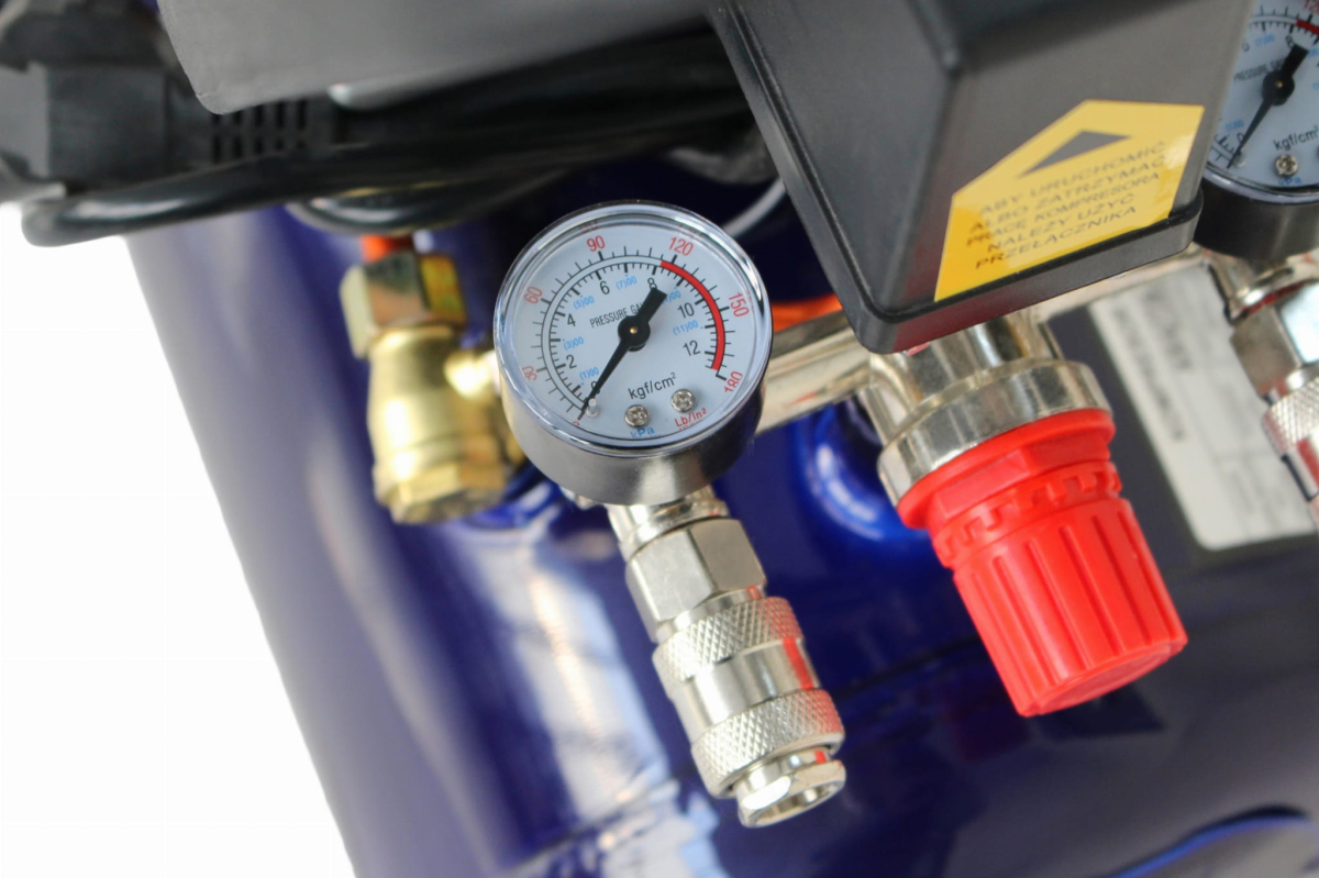 ФОТО КАРТИНКИ ЗОБРАЖЕННЯ KOMPRESOR OLEJOWY 24L 230V KD4050 РОЗДРІБ ОПТ ГУРТ ГУРТОМ ОПТОМ! З ЄВРОПИ! ЯКІСТЬ! Купити Львів Характеристики Ціна Оплата Доставка "БОГОДАР" ІНТЕРНЕТ-МАГАЗИН Огляд Рейтинг Порівняння Як вибрати Якісний