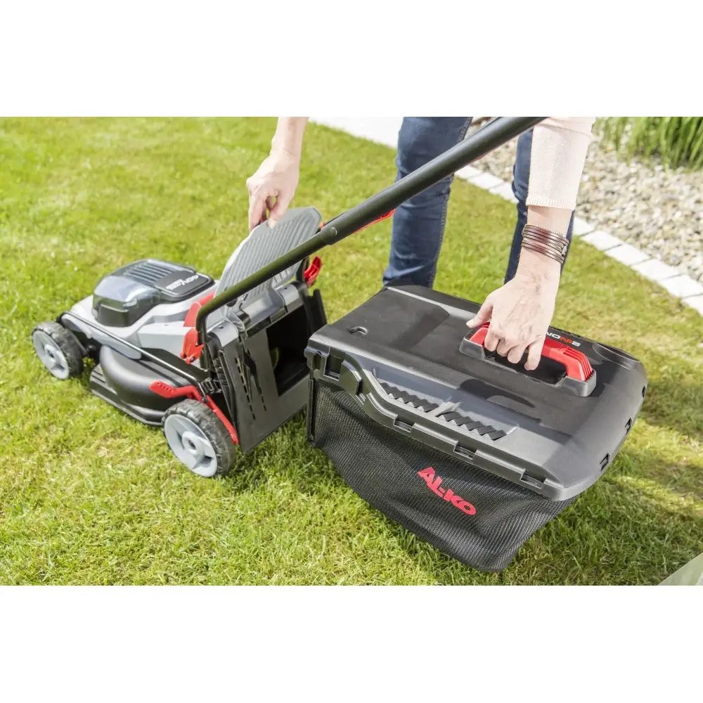 ФОТО КАРТИНКИ ЗОБРАЖЕННЯ Потужна акумуляторна газонокосарка AL-KO Moweo 34.8 Li + Акумуляторний триммер AL-KO GT 2025 Li (113540-21) РОЗДРІБ ОПТ ГУРТ ГУРТОМ ОПТОМ! З ЄВРОПИ! ЯКІСТЬ! Купити Львів Характеристики Ціна Оплата Доставка "БОГОДАР" ІНТЕРНЕТ-МАГАЗИН Огляд Рейтинг Порівняння Як вибрати Якісний