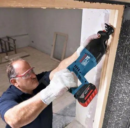 ФОТО КАРТИНКИ ЗОБРАЖЕННЯ Акумуляторна шабельна пила BOSCH GSA 18 V-LI (0615990L6H) +акб 4А/г 18В + зарядне, без кейсу РОЗДРІБ ОПТ ГУРТ ГУРТОМ ОПТОМ! З ЄВРОПИ! ЯКІСТЬ! Купити Львів Характеристики Ціна Оплата Доставка "БОГОДАР" ІНТЕРНЕТ-МАГАЗИН Огляд Рейтинг Порівняння Як вибрати Якісний