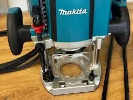 ФОТО КАРТИНКИ ЗОБРАЖЕННЯ Потужний фрезер вертикальний MAKITA RP1803FXJ : 1650 Вт, патрон 6,8,12 мм РОЗДРІБ ОПТ ГУРТ ГУРТОМ ОПТОМ! З ЄВРОПИ! ЯКІСТЬ! Купити Львів Характеристики Ціна Оплата Доставка "БОГОДАР" ІНТЕРНЕТ-МАГАЗИН Огляд Рейтинг Порівняння Як вибрати Якісний