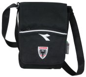 ФОТО КАРТИНКИ ЗОБРАЖЕННЯ Чоловіча сумка на плече DIADORA TRACOLLA LONGSTR FC чорна 151397 РОЗДРІБ ОПТ ГУРТ ГУРТОМ ОПТОМ! З ЄВРОПИ! ЯКІСТЬ! Купити Львів Характеристики Ціна Оплата Доставка "БОГОДАР" ІНТЕРНЕТ-МАГАЗИН Огляд Рейтинг Порівняння Як вибрати Якісний