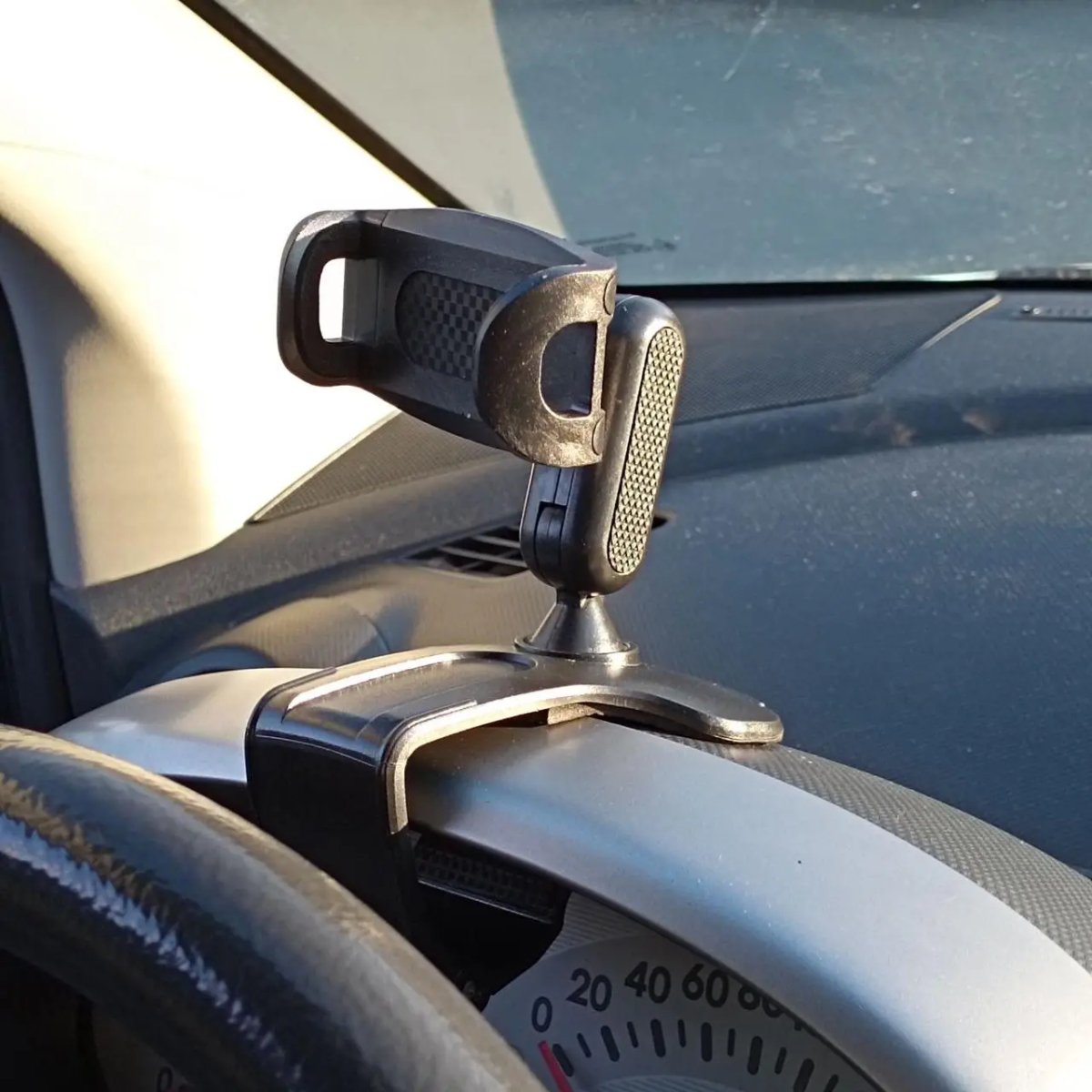 ФОТО КАРТИНКИ ЗОБРАЖЕННЯ Тримач для телефона в автомобіл HOLDER car Dashboard / 8053 РОЗДРІБ ОПТ ГУРТ ГУРТОМ ОПТОМ! З ЄВРОПИ! ЯКІСТЬ! Купити Львів Характеристики Ціна Оплата Доставка "БОГОДАР" ІНТЕРНЕТ-МАГАЗИН Огляд Рейтинг Порівняння Як вибрати Якісний