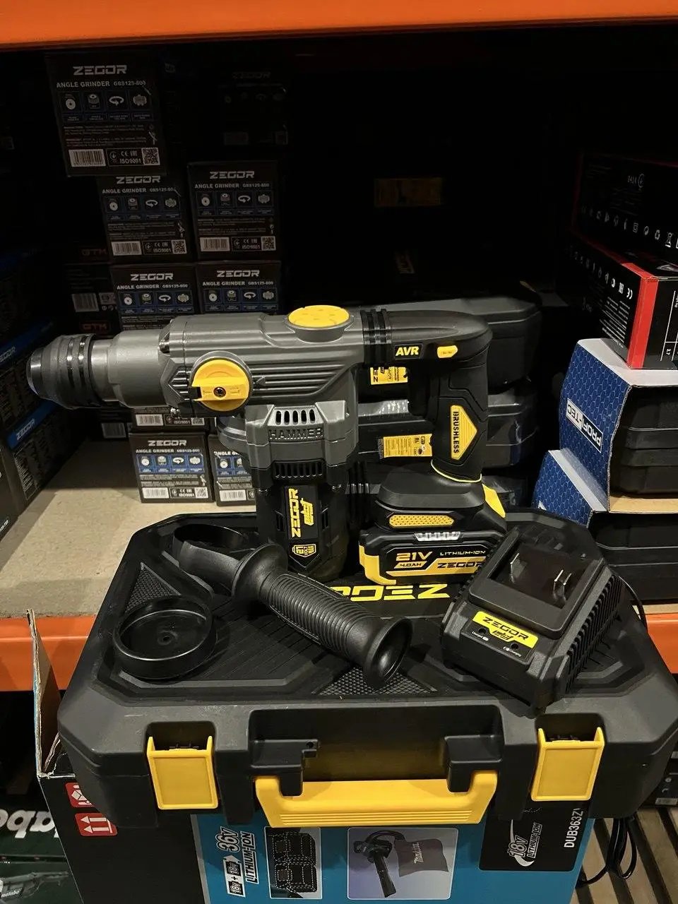 ФОТО КАРТИНКИ ЗОБРАЖЕННЯ Акумуляторний перфоратор ZEGOR EHPP-21BL-30 (акум 21V 4.0Ah 1шт і зарядка) РОЗДРІБ ОПТ ГУРТ ГУРТОМ ОПТОМ! З ЄВРОПИ! ЯКІСТЬ! Купити Львів Характеристики Ціна Оплата Доставка "БОГОДАР" ІНТЕРНЕТ-МАГАЗИН Огляд Рейтинг Порівняння Як вибрати Якісний