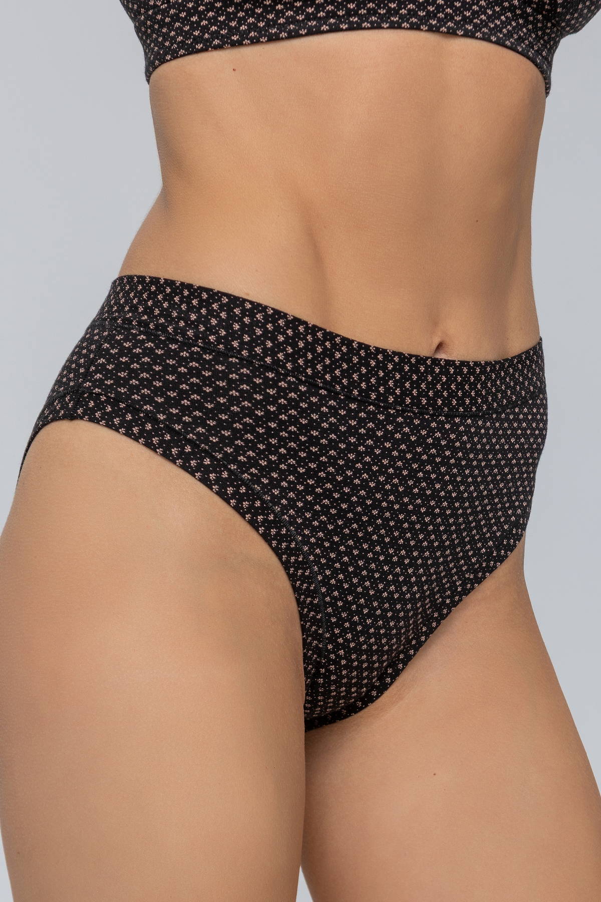 ФОТО КАРТИНКИ ЗОБРАЖЕННЯ Бавовняні сліпи з високою посадкою LUNELLE TOTALFIT TR9-KHLP165-2XL 2XL Чорний РОЗДРІБ ОПТ ГУРТ ГУРТОМ ОПТОМ! З ЄВРОПИ! ЯКІСТЬ! Купити Львів Характеристики Ціна Оплата Доставка "БОГОДАР" ІНТЕРНЕТ-МАГАЗИН Огляд Рейтинг Порівняння Як вибрати Якісний