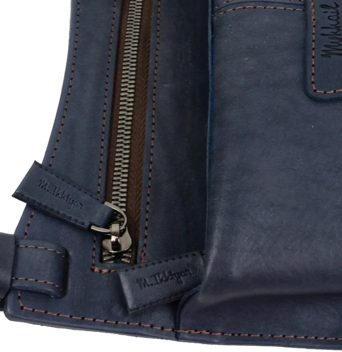 ФОТО КАРТИНКИ ЗОБРАЖЕННЯ Чоловіча сумка MYKHAIL IKHTYAR синя 45041 blue РОЗДРІБ ОПТ ГУРТ ГУРТОМ ОПТОМ! З ЄВРОПИ! ЯКІСТЬ! Купити Львів Характеристики Ціна Оплата Доставка "БОГОДАР" ІНТЕРНЕТ-МАГАЗИН Огляд Рейтинг Порівняння Як вибрати Якісний