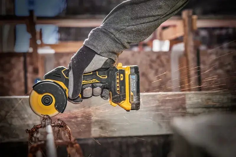 ФОТО КАРТИНКИ ЗОБРАЖЕННЯ Пила дискова акумуляторна безщіткова компактна DEWALT DCS438N : без АКБ, диск 76мм, 20000 об/хв (DCS438N) РОЗДРІБ ОПТ ГУРТ ГУРТОМ ОПТОМ! З ЄВРОПИ! ЯКІСТЬ! Купити Львів Характеристики Ціна Оплата Доставка "БОГОДАР" ІНТЕРНЕТ-МАГАЗИН Огляд Рейтинг Порівняння Як вибрати Якісний