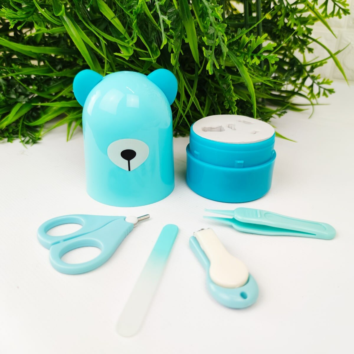 ФОТО КАРТИНКИ ЗОБРАЖЕННЯ Манікюрний набір "Ведмедик" Бірюзовий SW-00000227 РОЗДРІБ ОПТ ГУРТ ГУРТОМ ОПТОМ! З ЄВРОПИ! ЯКІСТЬ! Купити Львів Характеристики Ціна Оплата Доставка "БОГОДАР" ІНТЕРНЕТ-МАГАЗИН Огляд Рейтинг Порівняння Як вибрати Якісний