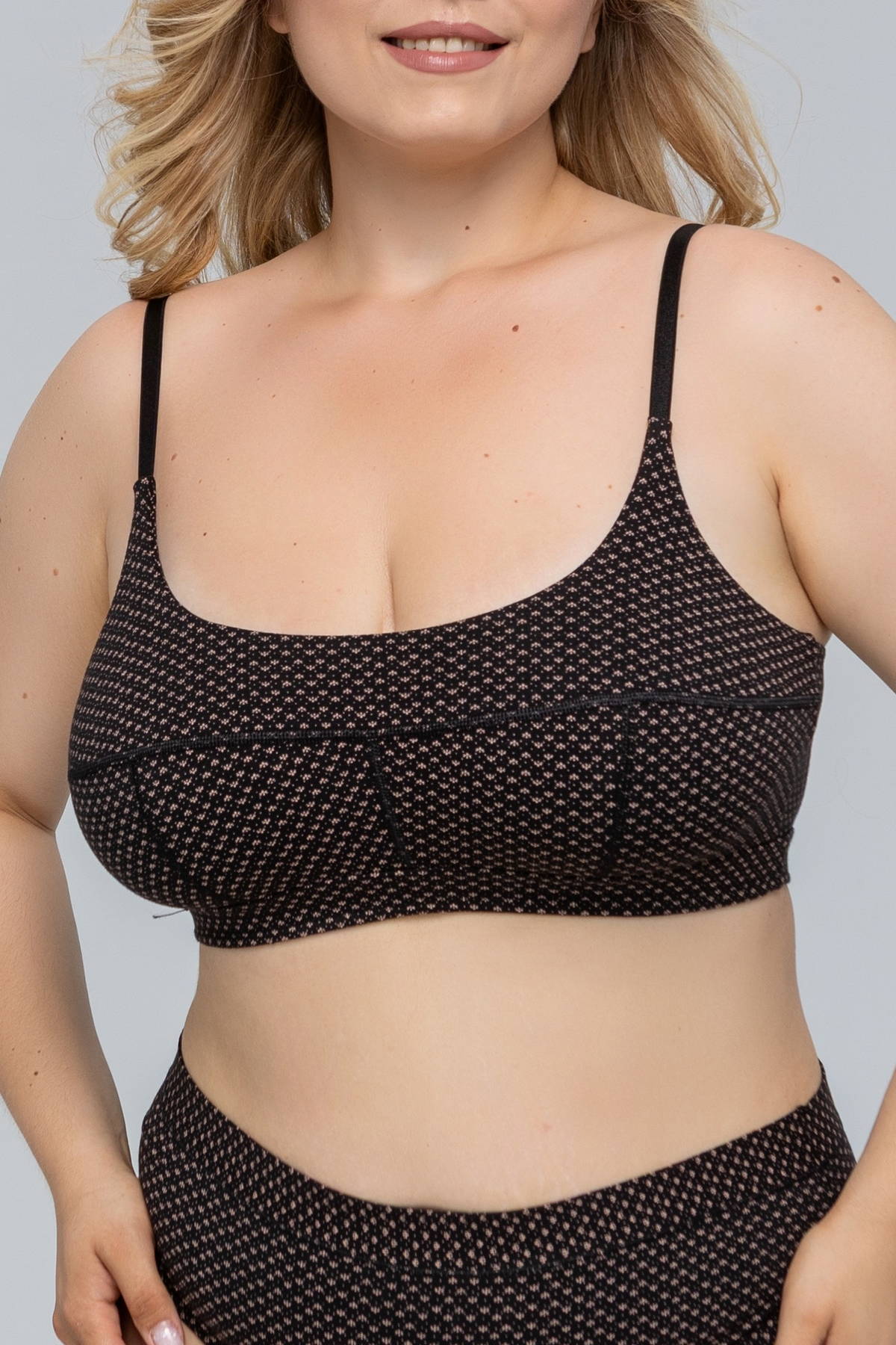 ФОТО КАРТИНКИ ЗОБРАЖЕННЯ Бавовняний бралет без кісточок LUNELLE TOTALFIT T53-KHLP165-2XL 2XL Чорний РОЗДРІБ ОПТ ГУРТ ГУРТОМ ОПТОМ! З ЄВРОПИ! ЯКІСТЬ! Купити Львів Характеристики Ціна Оплата Доставка "БОГОДАР" ІНТЕРНЕТ-МАГАЗИН Огляд Рейтинг Порівняння Як вибрати Якісний