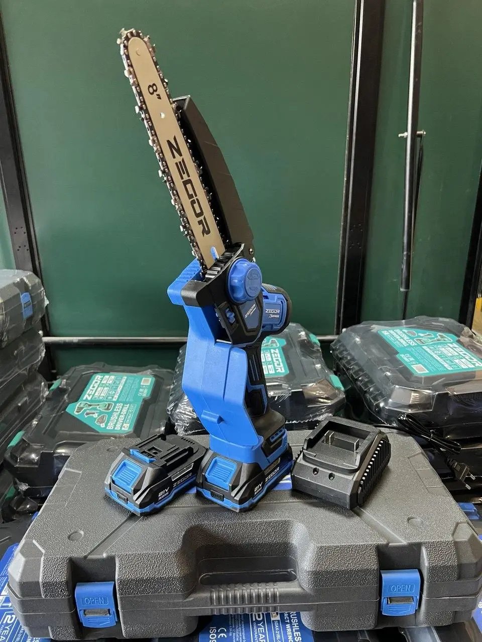 ФОТО КАРТИНКИ ЗОБРАЖЕННЯ Пила ланцюгова акумуляторна ZEGOR CSAX-21BL-8 (акум 21V 2.0Ah і зарядка) РОЗДРІБ ОПТ ГУРТ ГУРТОМ ОПТОМ! З ЄВРОПИ! ЯКІСТЬ! Купити Львів Характеристики Ціна Оплата Доставка "БОГОДАР" ІНТЕРНЕТ-МАГАЗИН Огляд Рейтинг Порівняння Як вибрати Якісний