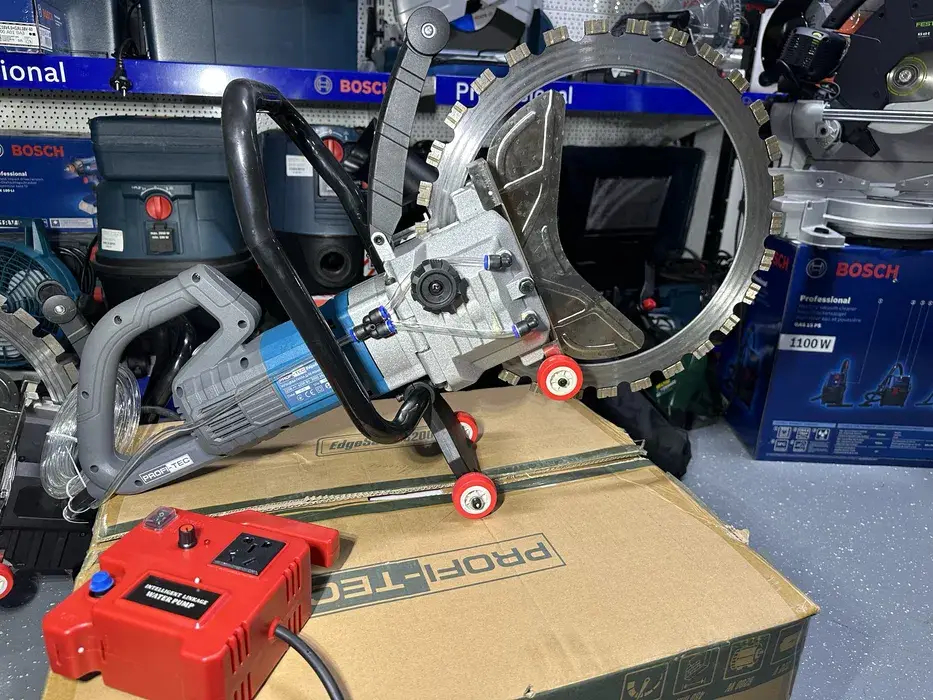 ФОТО КАРТИНКИ ЗОБРАЖЕННЯ Потужна кільцева пила для різання бетону PROFI-TEC EdgeSaw E6200 : 6200 Вт, диск 410 мм (007652) РОЗДРІБ ОПТ ГУРТ ГУРТОМ ОПТОМ! З ЄВРОПИ! ЯКІСТЬ! Купити Львів Характеристики Ціна Оплата Доставка "БОГОДАР" ІНТЕРНЕТ-МАГАЗИН Огляд Рейтинг Порівняння Як вибрати Якісний