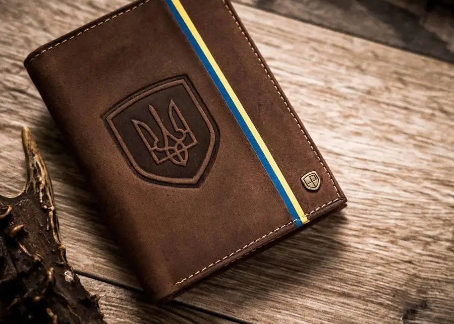 ФОТО КАРТИНКИ ЗОБРАЖЕННЯ Вертикальне шкіряне портмоне коричневе PETERSON в подарунковій упаковці 303PUPUAHU РОЗДРІБ ОПТ ГУРТ ГУРТОМ ОПТОМ! З ЄВРОПИ! ЯКІСТЬ! Купити Львів Характеристики Ціна Оплата Доставка "БОГОДАР" ІНТЕРНЕТ-МАГАЗИН Огляд Рейтинг Порівняння Як вибрати Якісний