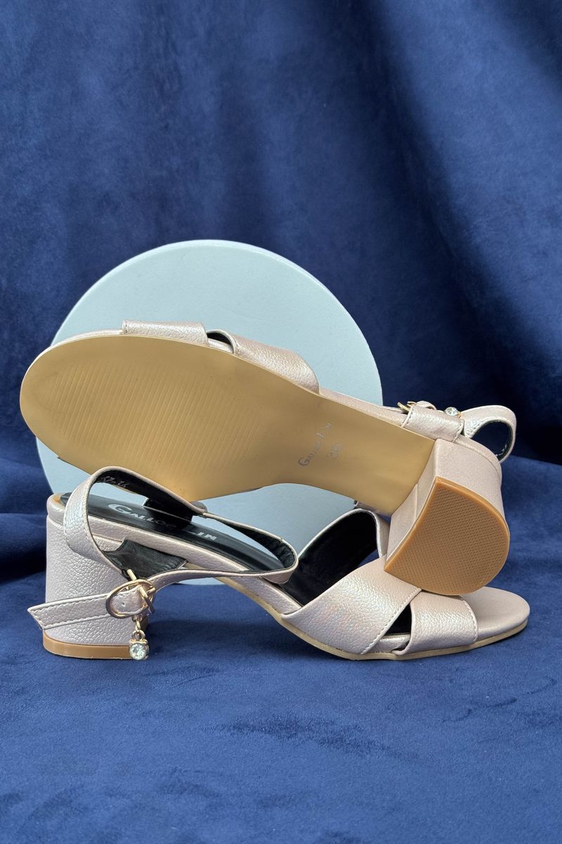 ФОТО КАРТИНКИ ЗОБРАЖЕННЯ Босоніжки жіночі Gallop Lin 243RE237 36 Пудровий РОЗДРІБ ОПТ ГУРТ ГУРТОМ ОПТОМ! З ЄВРОПИ! ЯКІСТЬ! Купити Львів Характеристики Ціна Оплата Доставка "БОГОДАР" ІНТЕРНЕТ-МАГАЗИН Огляд Рейтинг Порівняння Як вибрати Якісний