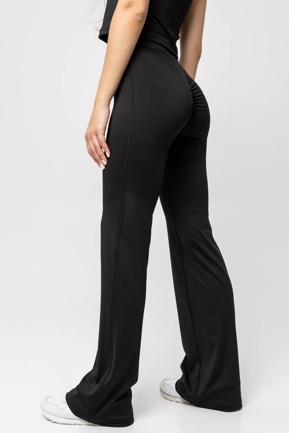 ФОТО КАРТИНКИ ЗОБРАЖЕННЯ Жіночі спортивні легінси-кльош Push-Up TOTALFIT E18-I10-L L Чорний РОЗДРІБ ОПТ ГУРТ ГУРТОМ ОПТОМ! З ЄВРОПИ! ЯКІСТЬ! Купити Львів Характеристики Ціна Оплата Доставка "БОГОДАР" ІНТЕРНЕТ-МАГАЗИН Огляд Рейтинг Порівняння Як вибрати Якісний