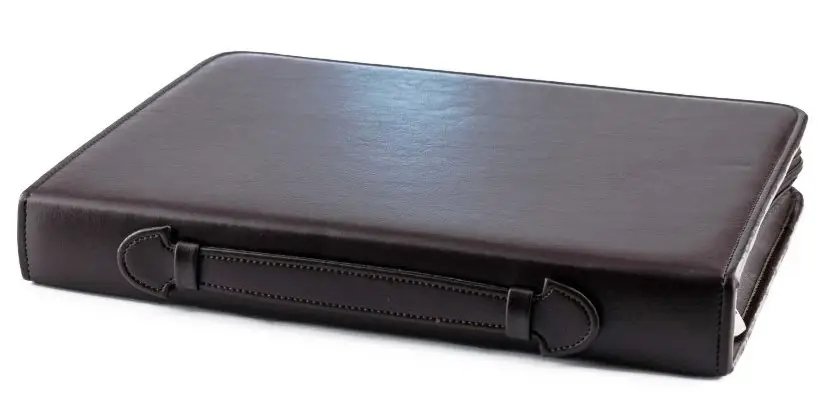 ФОТО КАРТИНКИ ЗОБРАЖЕННЯ Ділова папка Амо із еко шкіри коричнева SSBW01 brown РОЗДРІБ ОПТ ГУРТ ГУРТОМ ОПТОМ! З ЄВРОПИ! ЯКІСТЬ! Купити Львів Характеристики Ціна Оплата Доставка "БОГОДАР" ІНТЕРНЕТ-МАГАЗИН Огляд Рейтинг Порівняння Як вибрати Якісний