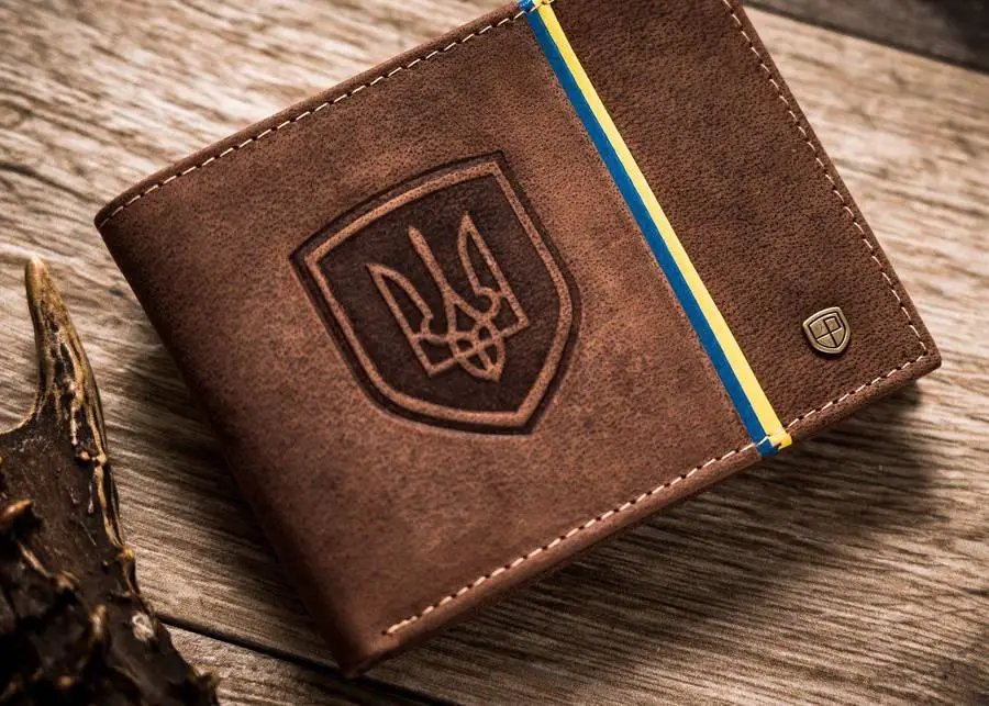 ФОТО КАРТИНКИ ЗОБРАЖЕННЯ Чоловіче шкіряне портмоне коричневе PETERSON в подарунковій упаковці 304PUPUAHU РОЗДРІБ ОПТ ГУРТ ГУРТОМ ОПТОМ! З ЄВРОПИ! ЯКІСТЬ! Купити Львів Характеристики Ціна Оплата Доставка "БОГОДАР" ІНТЕРНЕТ-МАГАЗИН Огляд Рейтинг Порівняння Як вибрати Якісний