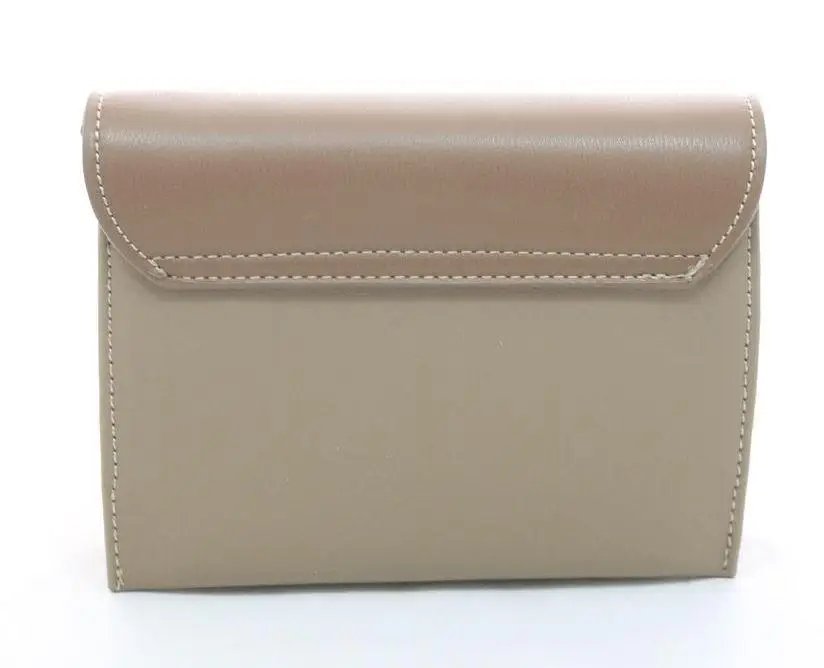 ФОТО КАРТИНКИ ЗОБРАЖЕННЯ Жіноча сумка DAVID JONES коричневий 3907 D.CAMEL РОЗДРІБ ОПТ ГУРТ ГУРТОМ ОПТОМ! З ЄВРОПИ! ЯКІСТЬ! Купити Львів Характеристики Ціна Оплата Доставка "БОГОДАР" ІНТЕРНЕТ-МАГАЗИН Огляд Рейтинг Порівняння Як вибрати Якісний