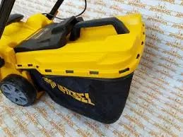 ФОТО КАРТИНКИ ЗОБРАЖЕННЯ Потужна газонокосарка електрична DENZEL L-1200 : 1200 Вт, шир. 32 см, 25 л, площа 400 м² РОЗДРІБ ОПТ ГУРТ ГУРТОМ ОПТОМ! З ЄВРОПИ! ЯКІСТЬ! Купити Львів Характеристики Ціна Оплата Доставка "БОГОДАР" ІНТЕРНЕТ-МАГАЗИН Огляд Рейтинг Порівняння Як вибрати Якісний