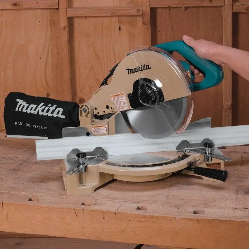 ФОТО КАРТИНКИ ЗОБРАЖЕННЯ Ручна торцювальна пила без протяжки по дереву MAKITA LS1040N : 1650 Вт, глибина різу 93мм, круг 255 мм РОЗДРІБ ОПТ ГУРТ ГУРТОМ ОПТОМ! З ЄВРОПИ! ЯКІСТЬ! Купити Львів Характеристики Ціна Оплата Доставка "БОГОДАР" ІНТЕРНЕТ-МАГАЗИН Огляд Рейтинг Порівняння Як вибрати Якісний