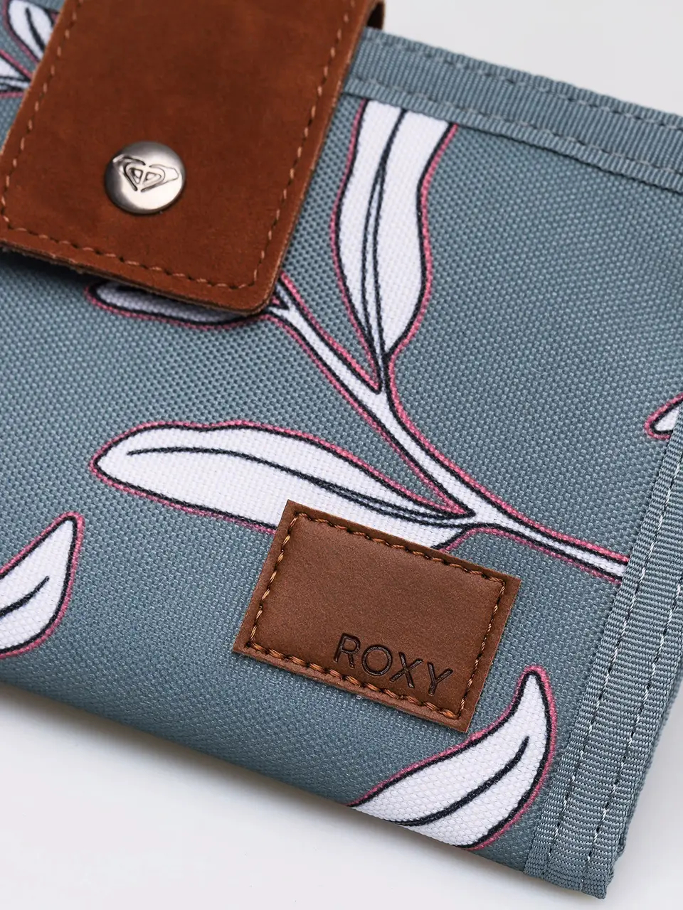ФОТО КАРТИНКИ ЗОБРАЖЕННЯ Жіночий тканинний гаманець ROXY WORK FOR US WALLET сірий з квітами ERJAA03626 РОЗДРІБ ОПТ ГУРТ ГУРТОМ ОПТОМ! З ЄВРОПИ! ЯКІСТЬ! Купити Львів Характеристики Ціна Оплата Доставка "БОГОДАР" ІНТЕРНЕТ-МАГАЗИН Огляд Рейтинг Порівняння Як вибрати Якісний