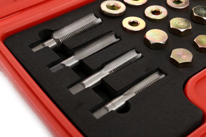 ФОТО КАРТИНКИ ЗОБРАЖЕННЯ Zestaw do naprawy gwintów korków olejowych KD10511 РОЗДРІБ ОПТ ГУРТ ГУРТОМ ОПТОМ! З ЄВРОПИ! ЯКІСТЬ! Купити Львів Характеристики Ціна Оплата Доставка "БОГОДАР" ІНТЕРНЕТ-МАГАЗИН Огляд Рейтинг Порівняння Як вибрати Якісний